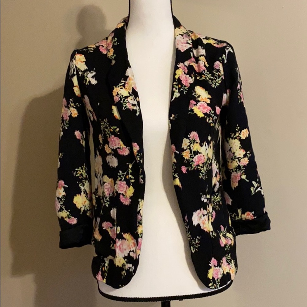 Candie’s Floral Blazer